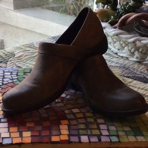 Born Handcrafted Footware size 6M